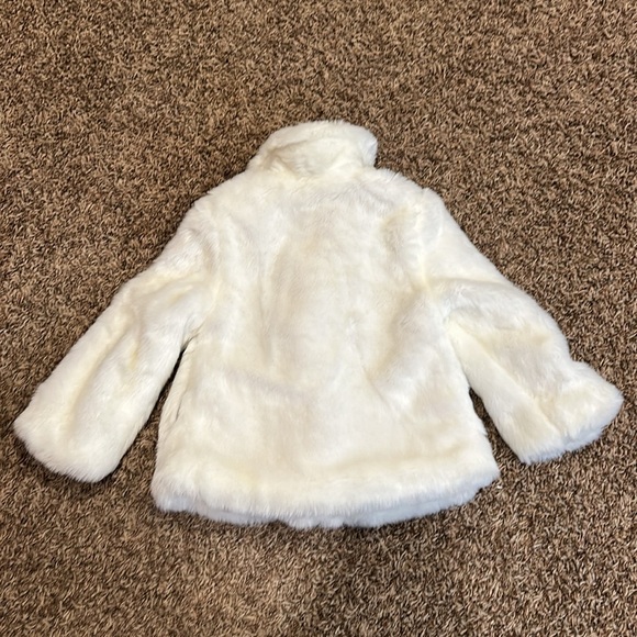 Disney Frozen faux fur coat 3T - Picture 4 of 7